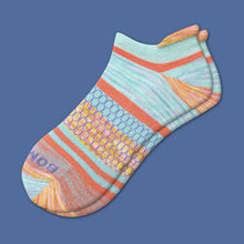 Load image into Gallery viewer, Women's Brush Stripe Ankle Socks