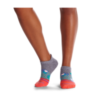Load image into Gallery viewer, Women's Daydream Floral Ankle Socks
