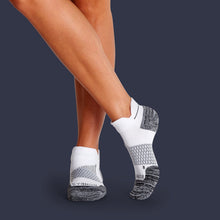 Load image into Gallery viewer, Women's Stay Active + Everyday Wear Sock 6-Pack