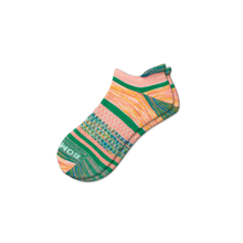 Load image into Gallery viewer, Women's Brush Stripe Ankle Socks
