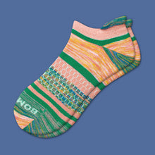 Load image into Gallery viewer, Women's Brush Stripe Ankle Socks
