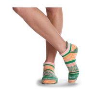Load image into Gallery viewer, Women's Brush Stripe Ankle Socks