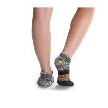 Load image into Gallery viewer, Women's Brush Stripe Ankle Socks