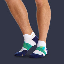 Load image into Gallery viewer, Men's Performance Running Ankle Sock Gift Bag