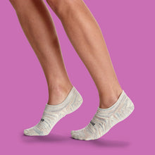 Load image into Gallery viewer, Women's Sparkle Cushioned No Show Gift Box
