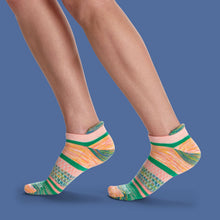 Load image into Gallery viewer, Women's Brush Stripe Ankle Sock 4-Pack