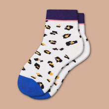 Load image into Gallery viewer, Women's Lightweight Sparkle Leopard Quarter Socks